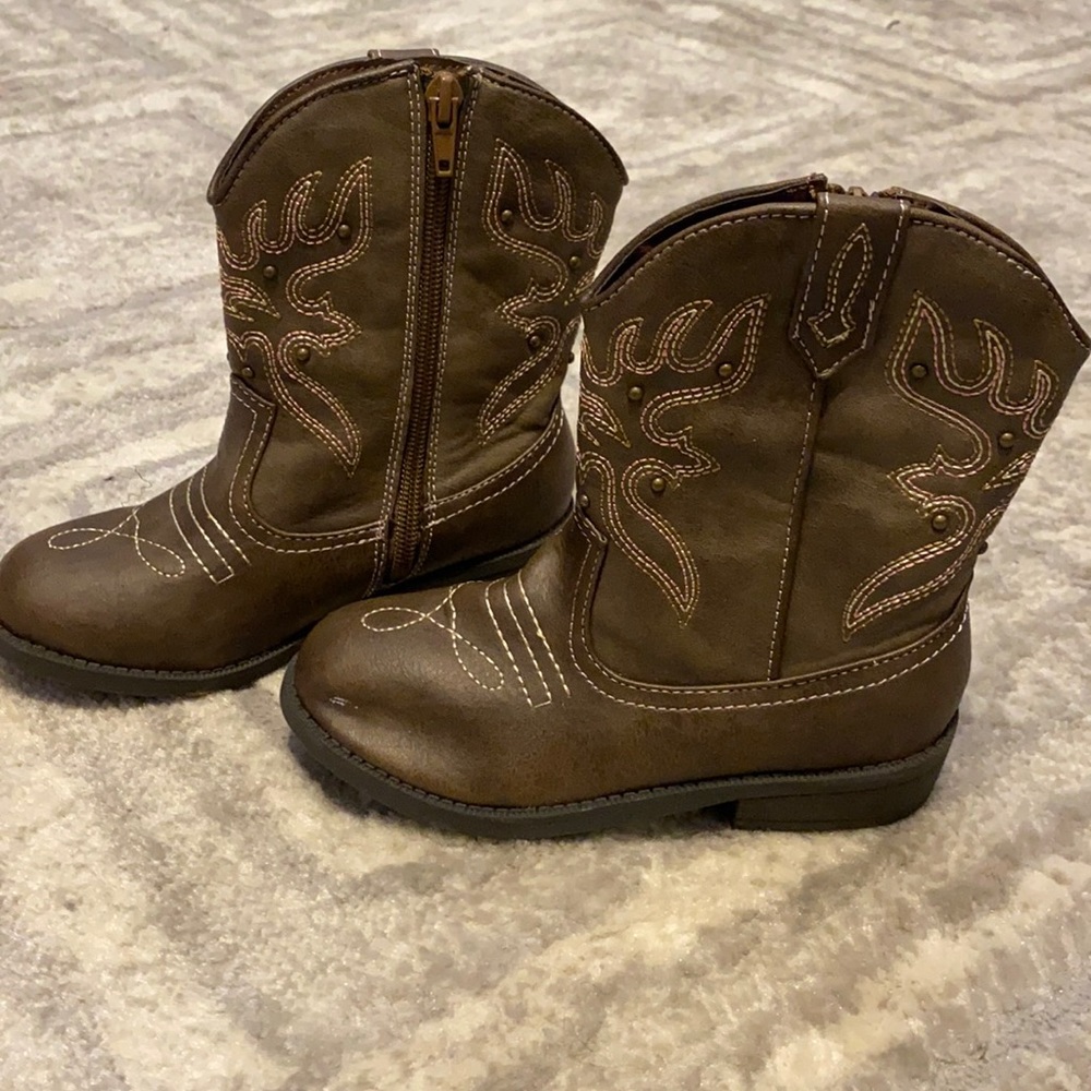 Girls Brown Distresse Cowboy Boots